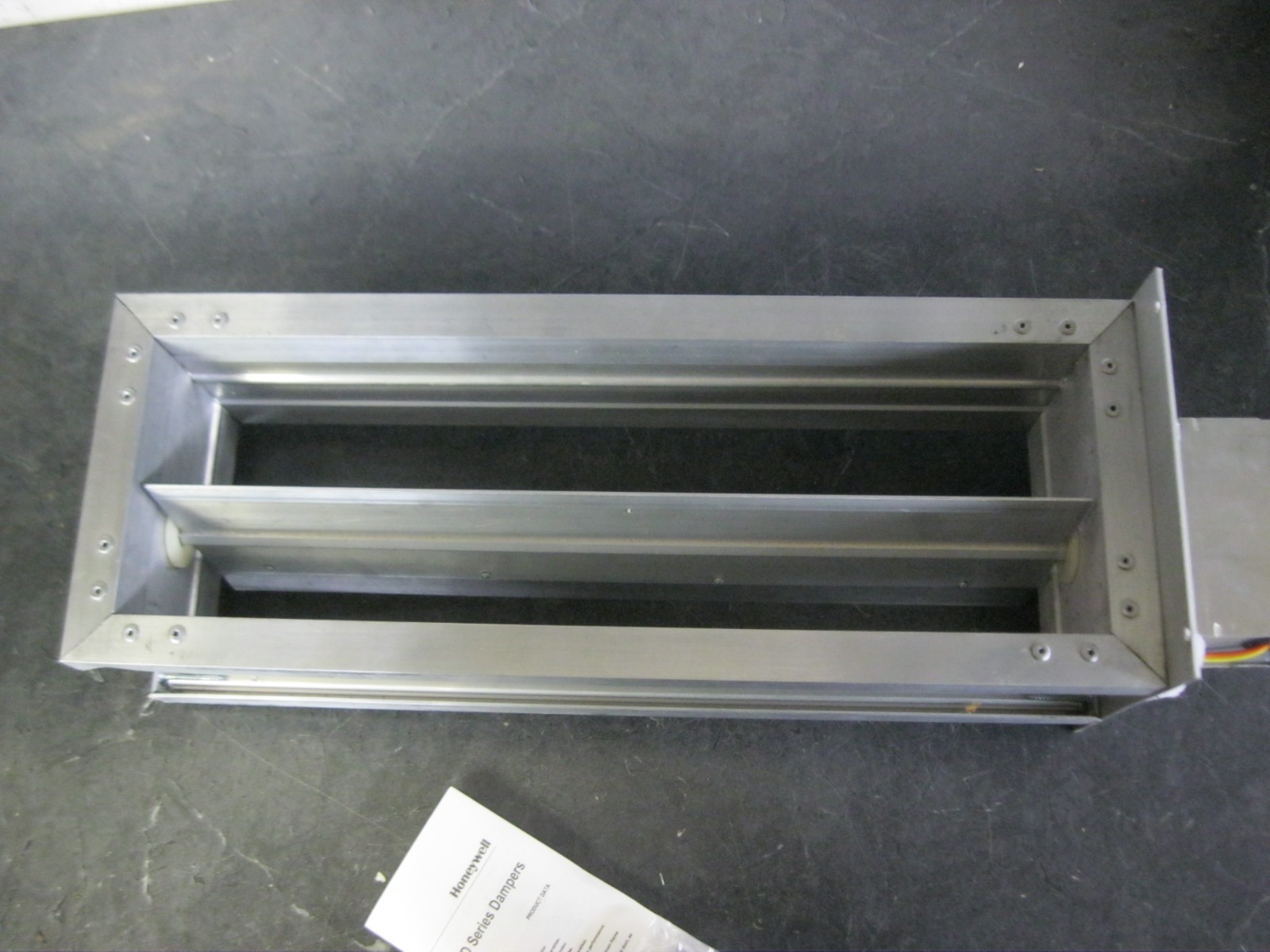 Honeywell ZD16X6 16" x 6". Rectangular Parallel Blade Damper, Total Zone, 24 VAC