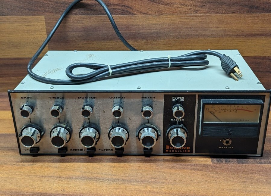 VINTAGE DUKANE MEDALLION Model 2A75B Mixer
