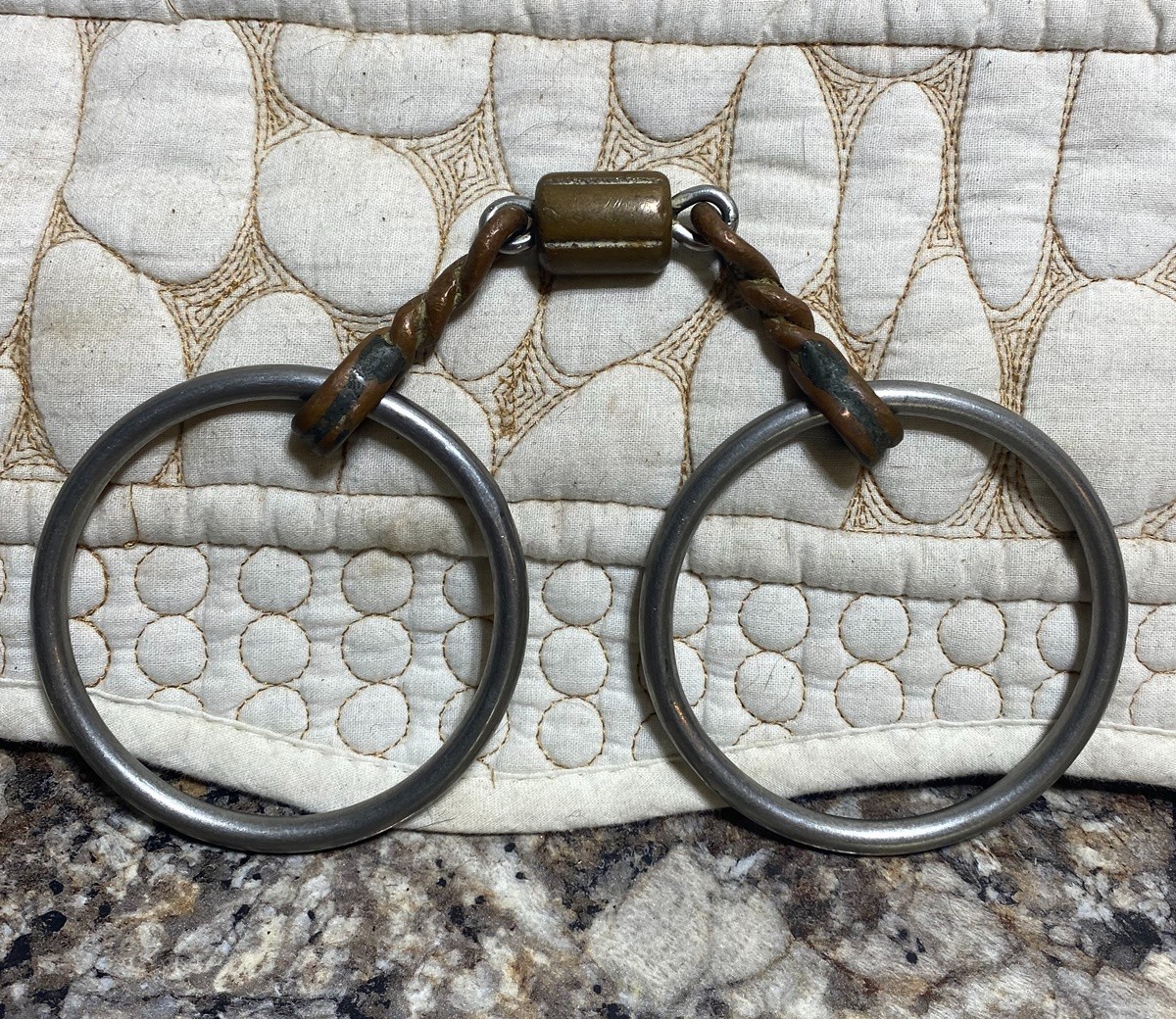 HORSE BIT - Center Roll 3pc Loose Ring Snaffle - copper twist / copper roller