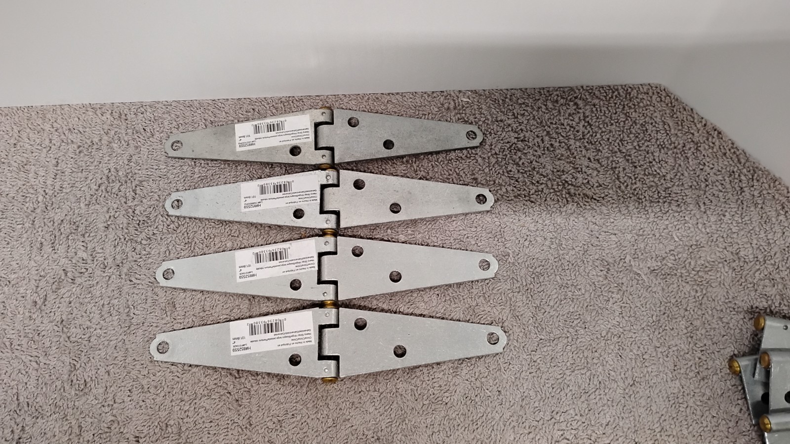 4 NEW Hardware Essentials Heavy Duty Strap Hinge Zinc 4" # 852559. (03)