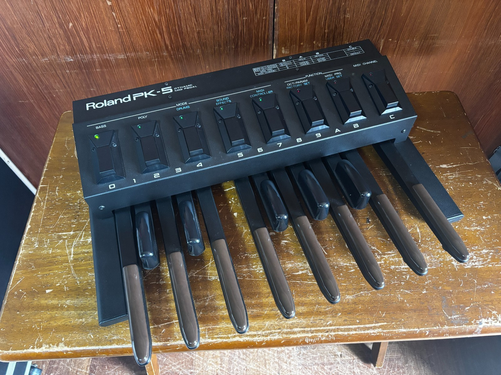 Roland PK-5 13-note Dynamic MIDI Foot Pedal w/ power supply