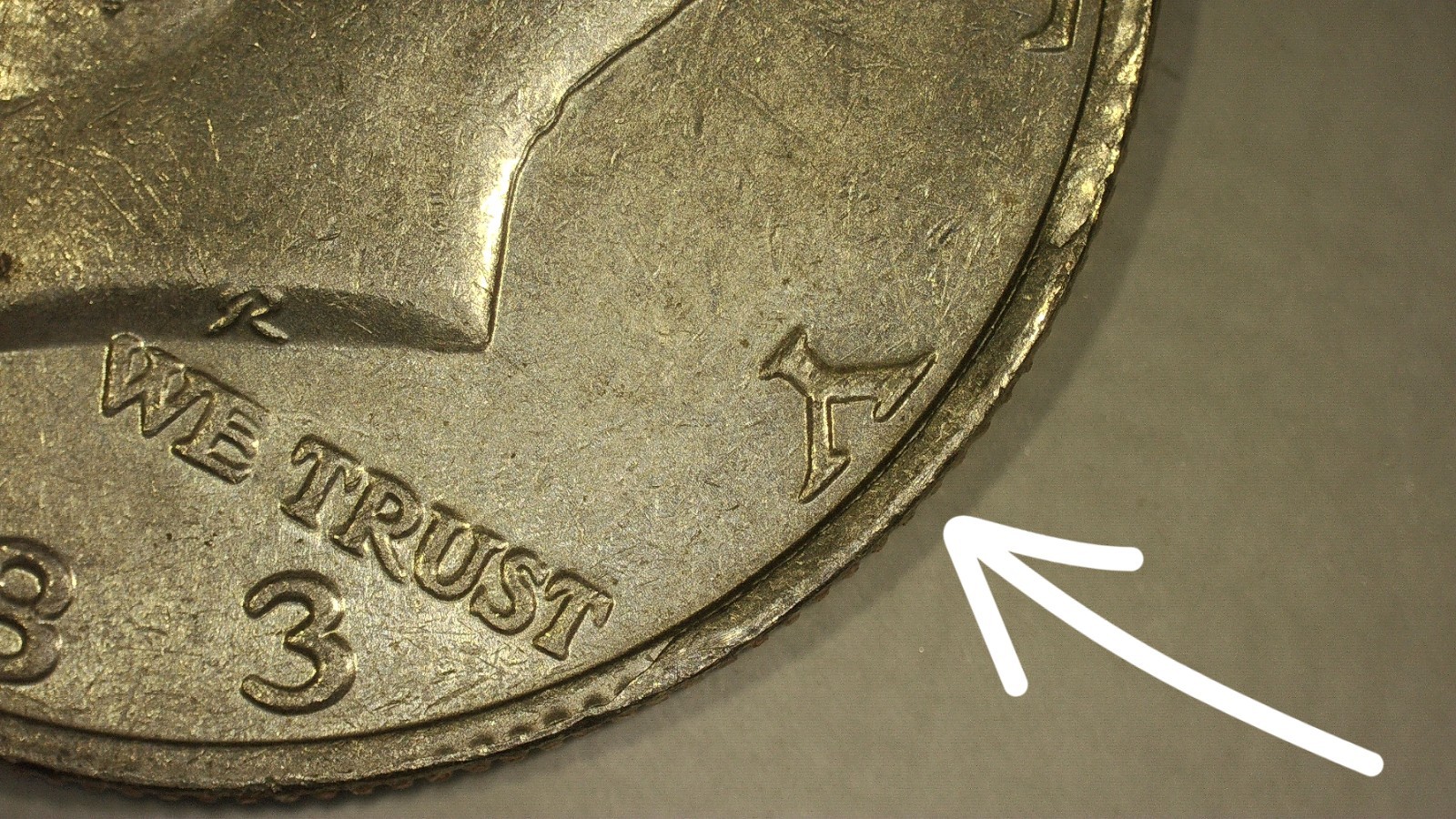 1983-P Kennedy Half Dollar With Nice Obverse Rim Cud - ID 02