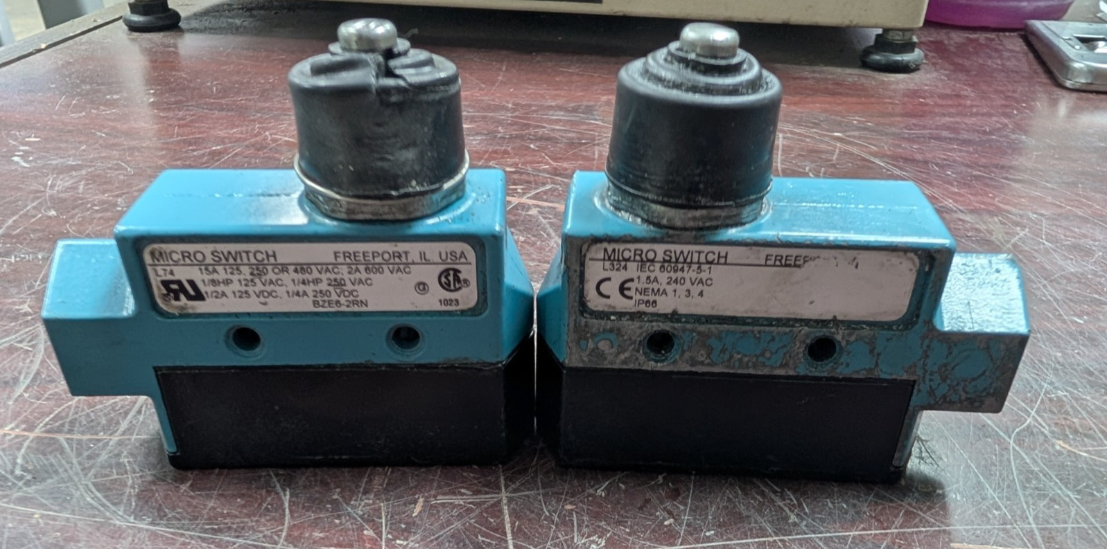 👀 2) MICRO SWITCH 1/2" 15A 125 250 480V 2A 600V LIMIT SWITCH BZE6-2RN