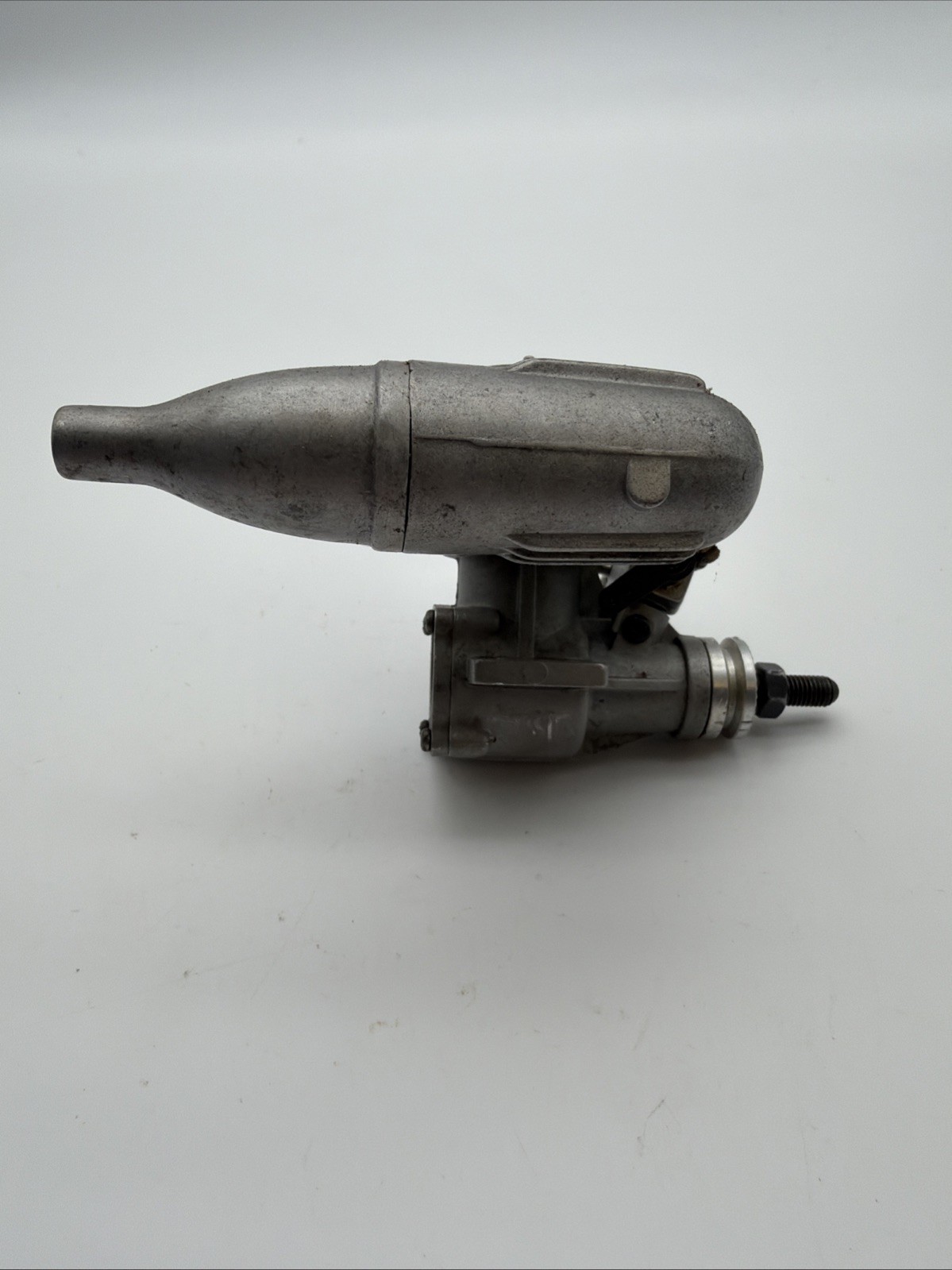 Vintage Thunder Tiger 25 RC model airplane engine M16