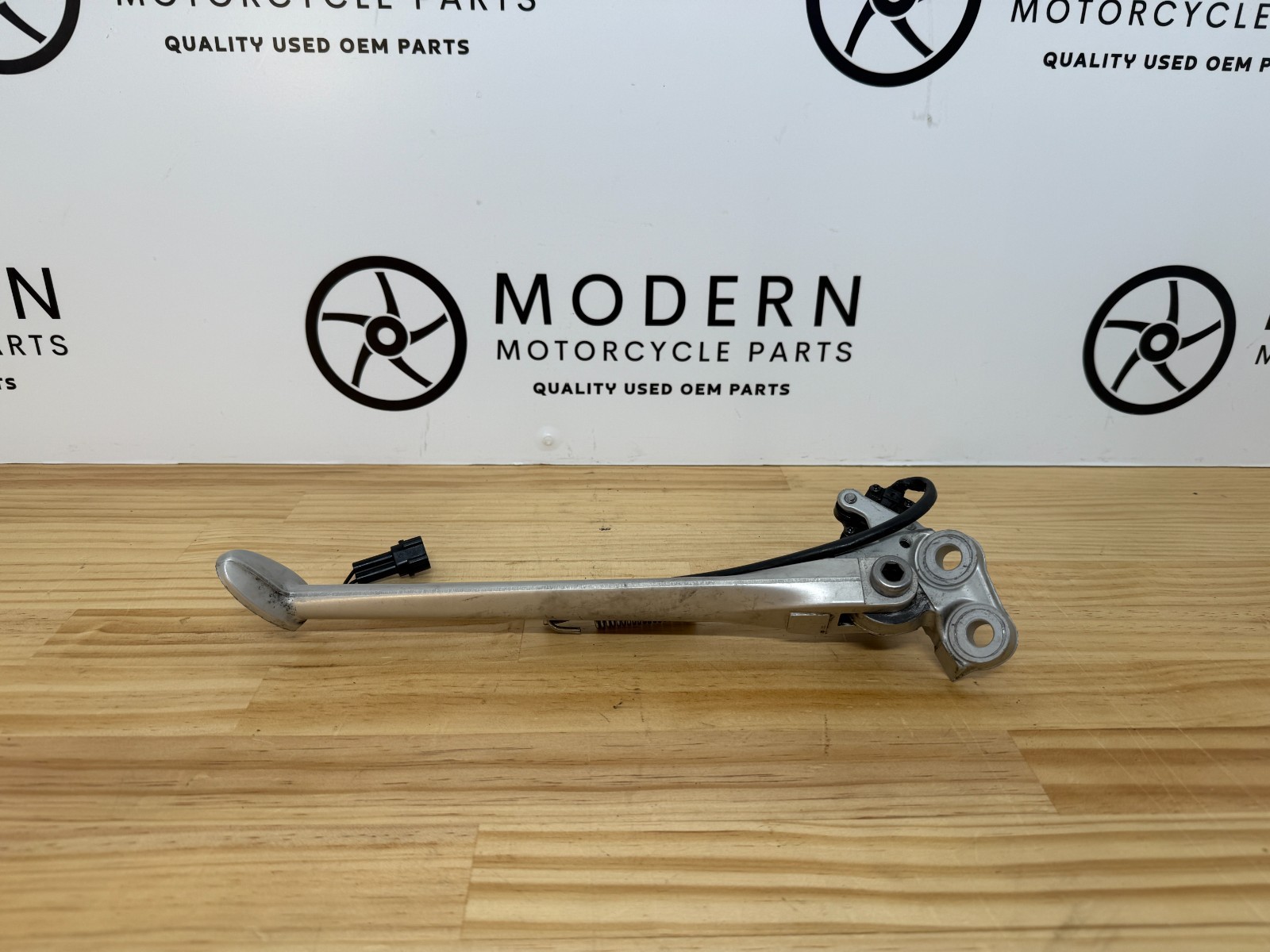 Triumph Daytona 675 2013-2017 Sidestand complete T2082009 Genuine OEM