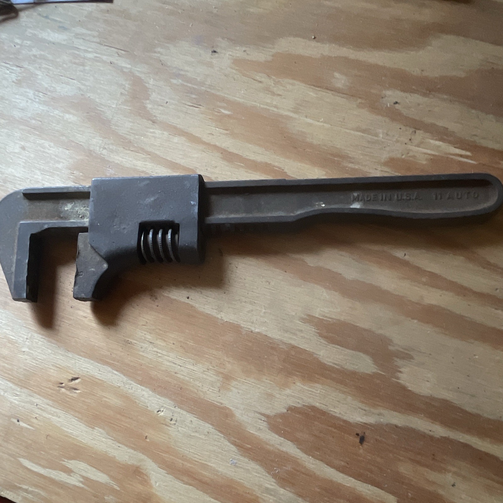 Made in USA 11 AUTO 11 in Steel Pipe Wrench Adjustable Serrated Jaw 2 in