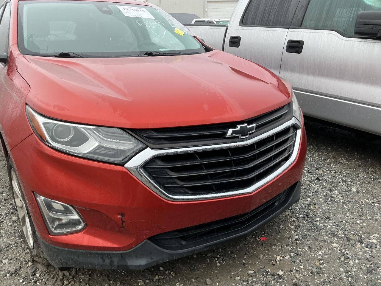 EQUINOX 2020 Glove Box 4968616