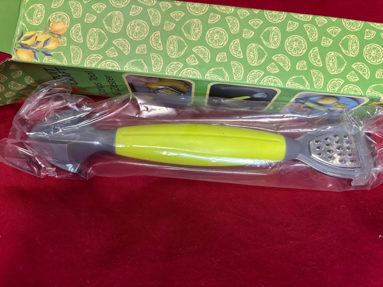 Multi-functional 3-in-1 Citrus Tool Peeler Juicer - New in Box