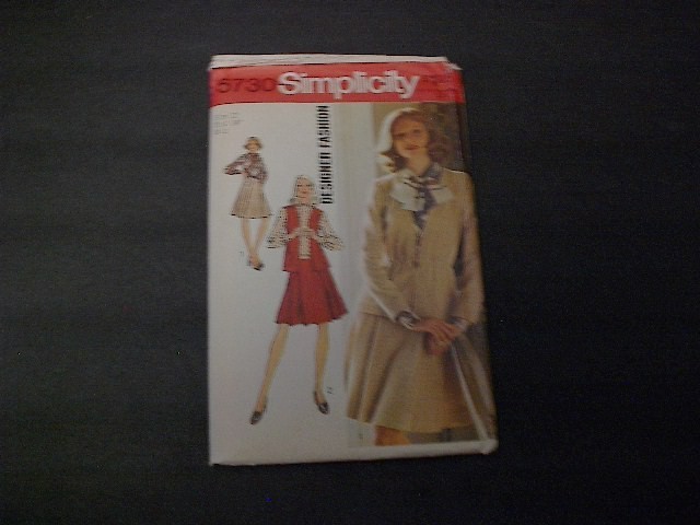 Simplicity Pattern 5730 Misses' Designer Fashion Cardigan or Vest & Dress  12 UC