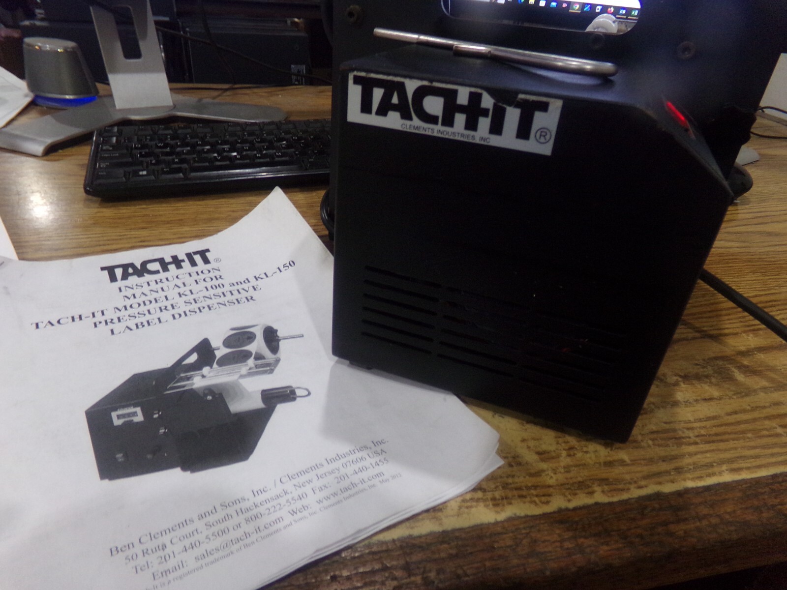 Ben Clements Tach-IT Model: KL-100 Pressure Sensitive Label Dispenser.