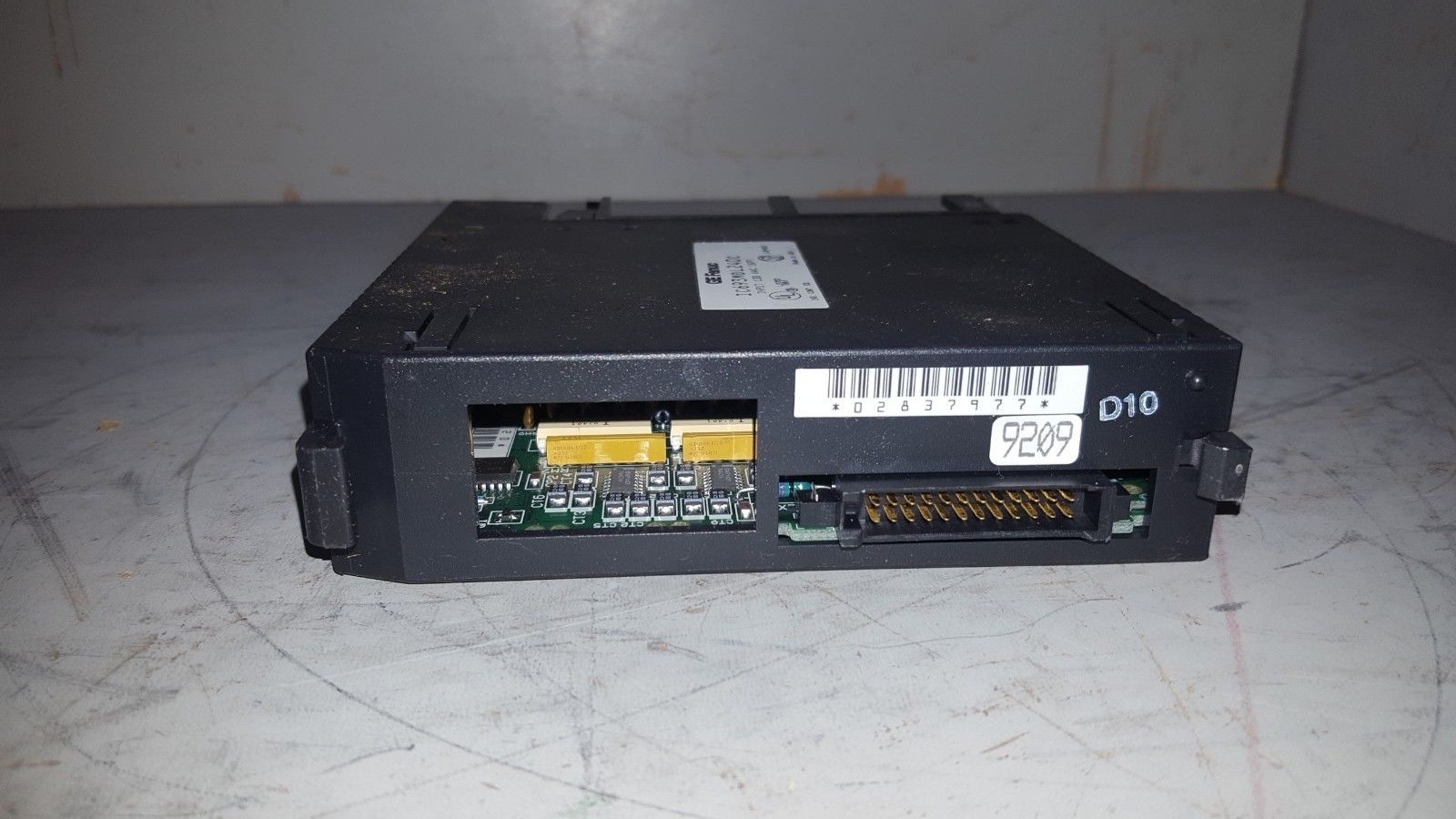 GE Fanuc Input Module, 120VAC, 16PT, IC693MDL24OC