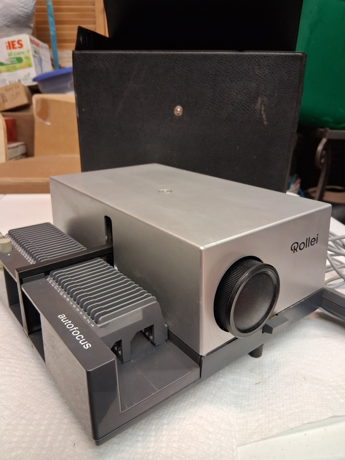 1980 Rollei P350AF Vintage 35mm Slide Projector W Wired Remote& Preview Screen
