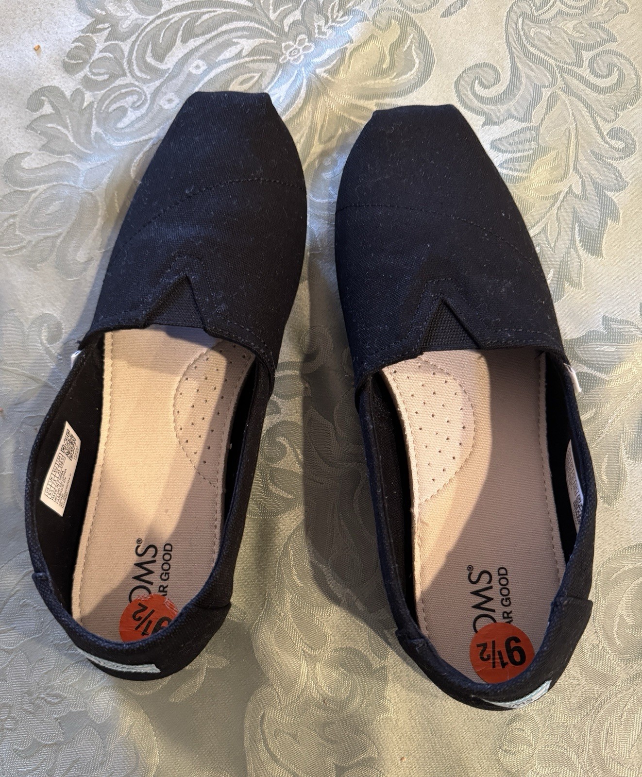 NWOB TOMS Women Classic Core Alpargata Slip-On Shoes Black Everyday Flats