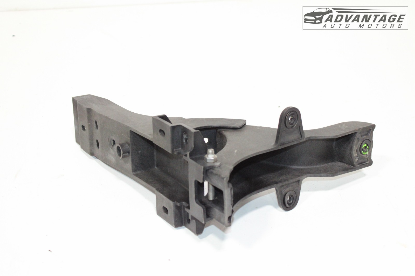2018-2024 FREIGHTLINER CASCADIA 126 REAR LEFT CAB MOUNT BRACKET SUPPORT OEM