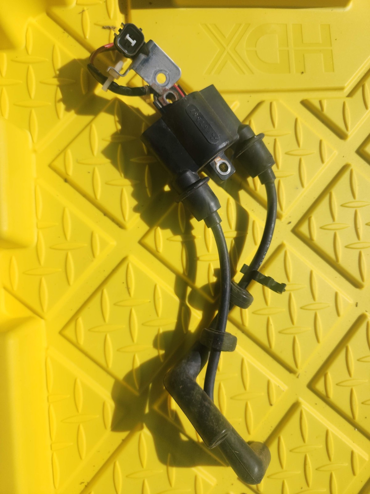 OEM spark plug Ignition Coil 4-stroke Yamaha Outboard F6T557 50HP-150HP