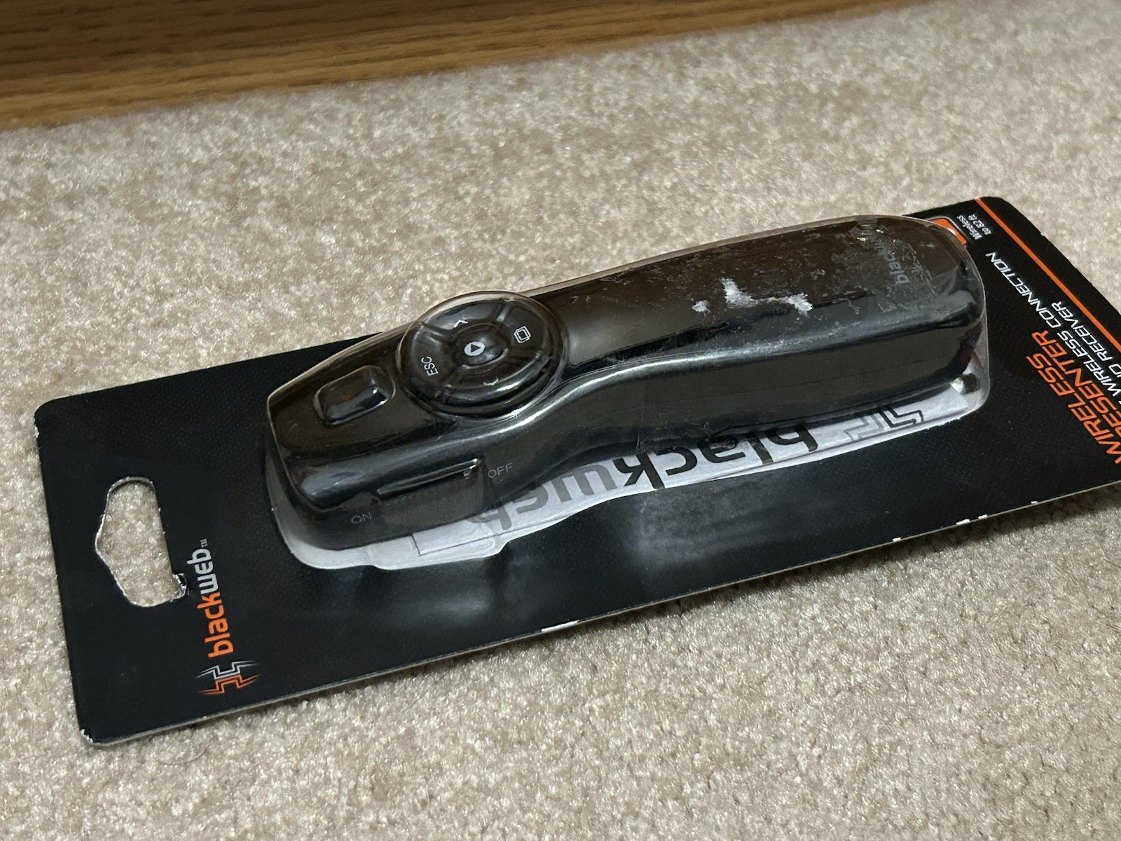 Blackweb Wireless Presenter Pointer 2.4GHz USB Receiver 8 Buttons BWA18H0013