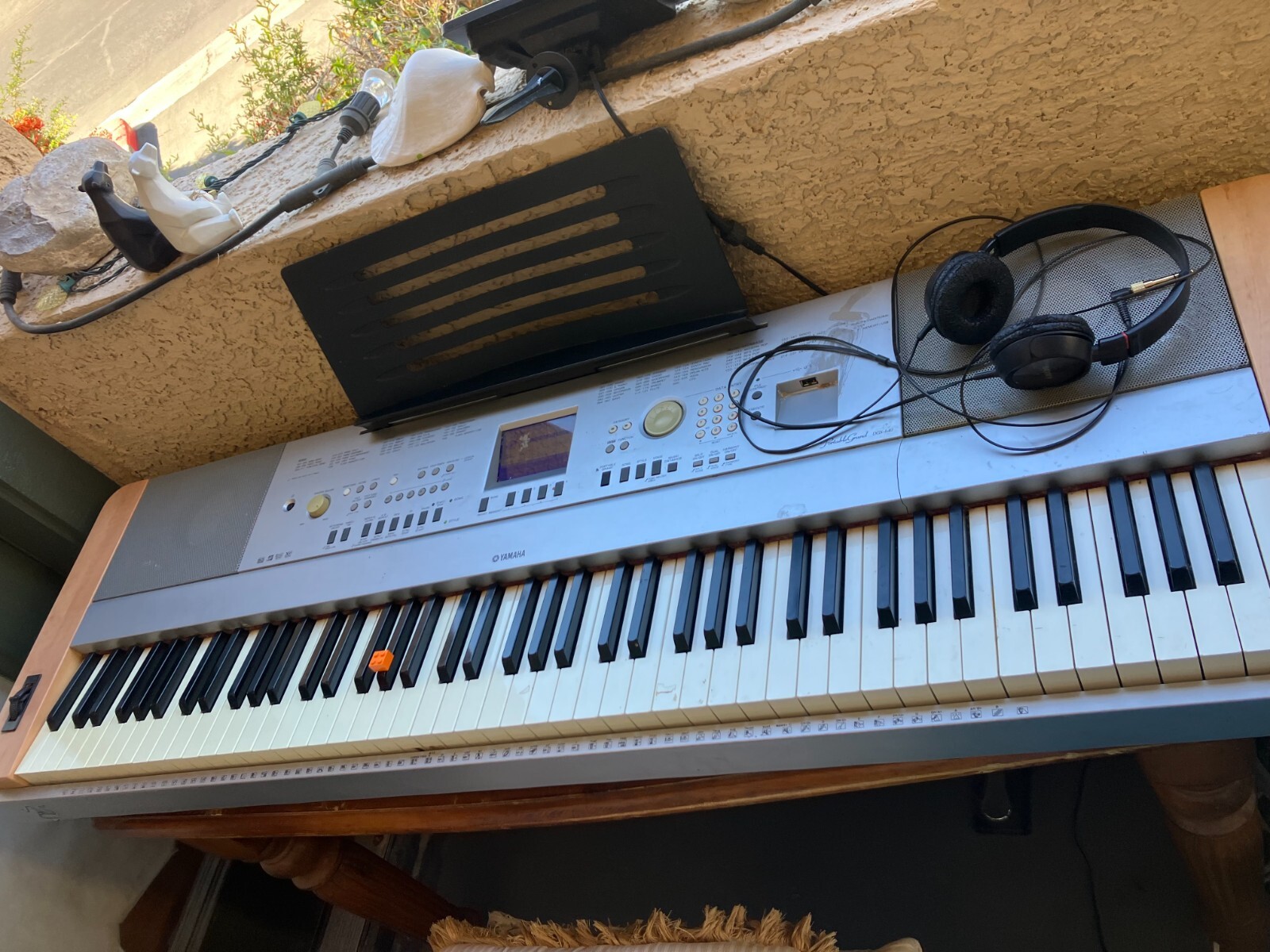 YAMAHA PORTABLE GRAND DGX-640 DIGITAL PIANO 88 ** LAS VEGAS Pick UP ** Pls READ