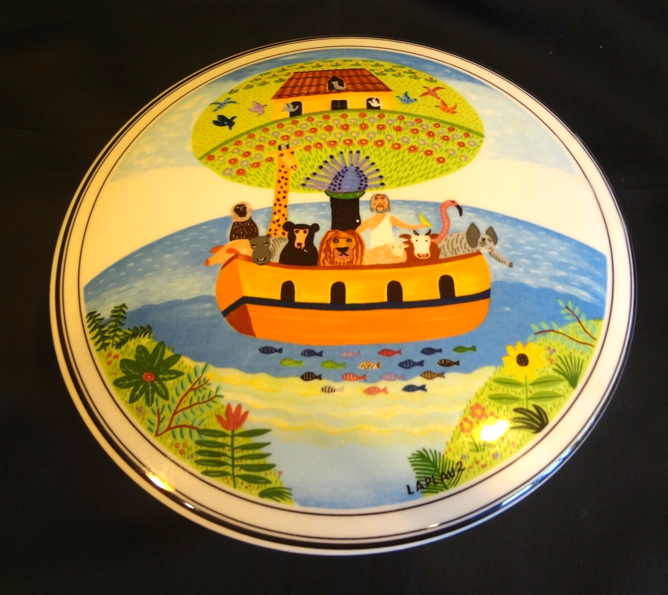 Villeroy and Boch Design Naif -  5" Round Candy Box with Lid - Noahs Ark Design