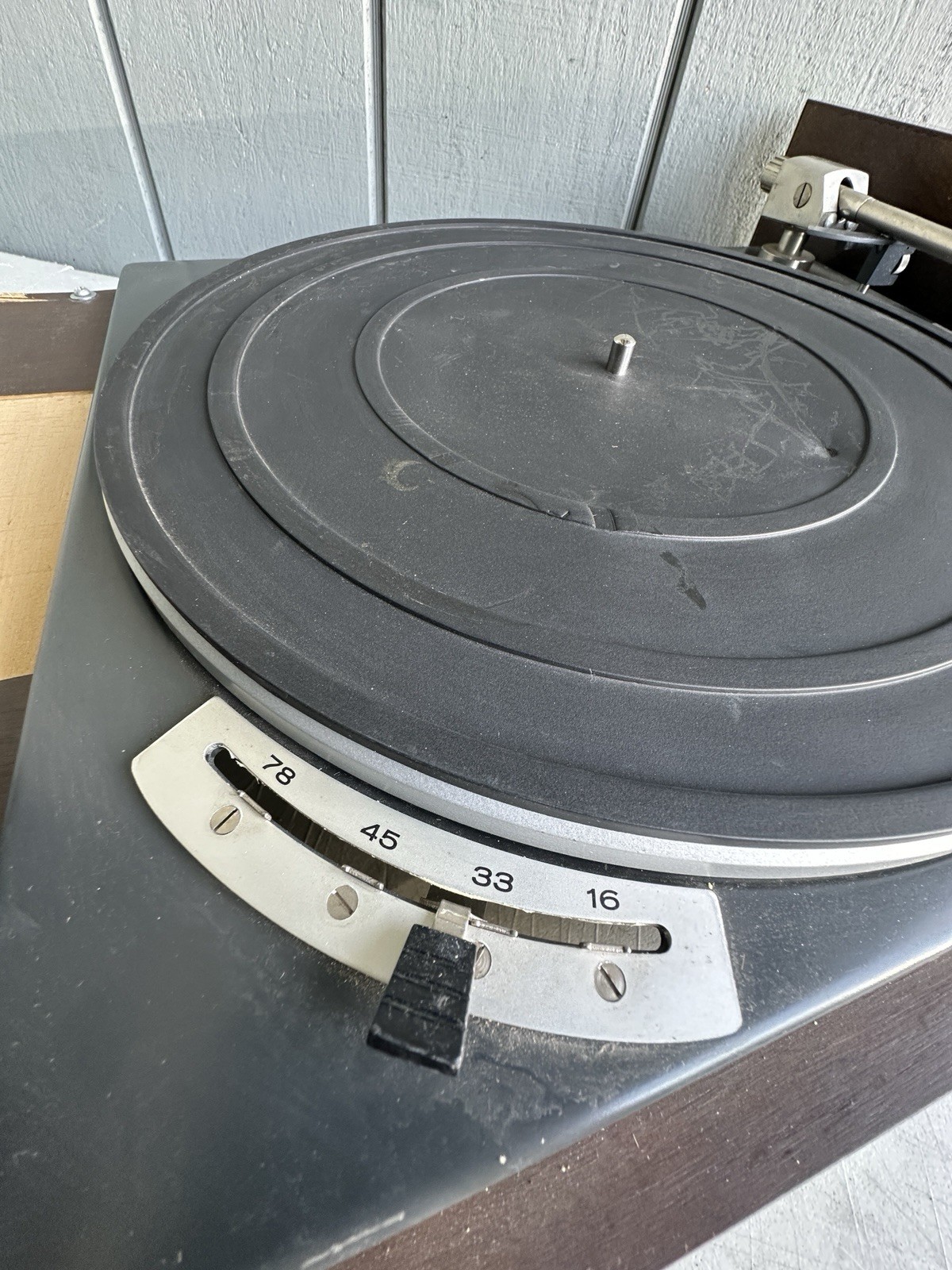 BOGEN B62 TURNTABLE (Read)