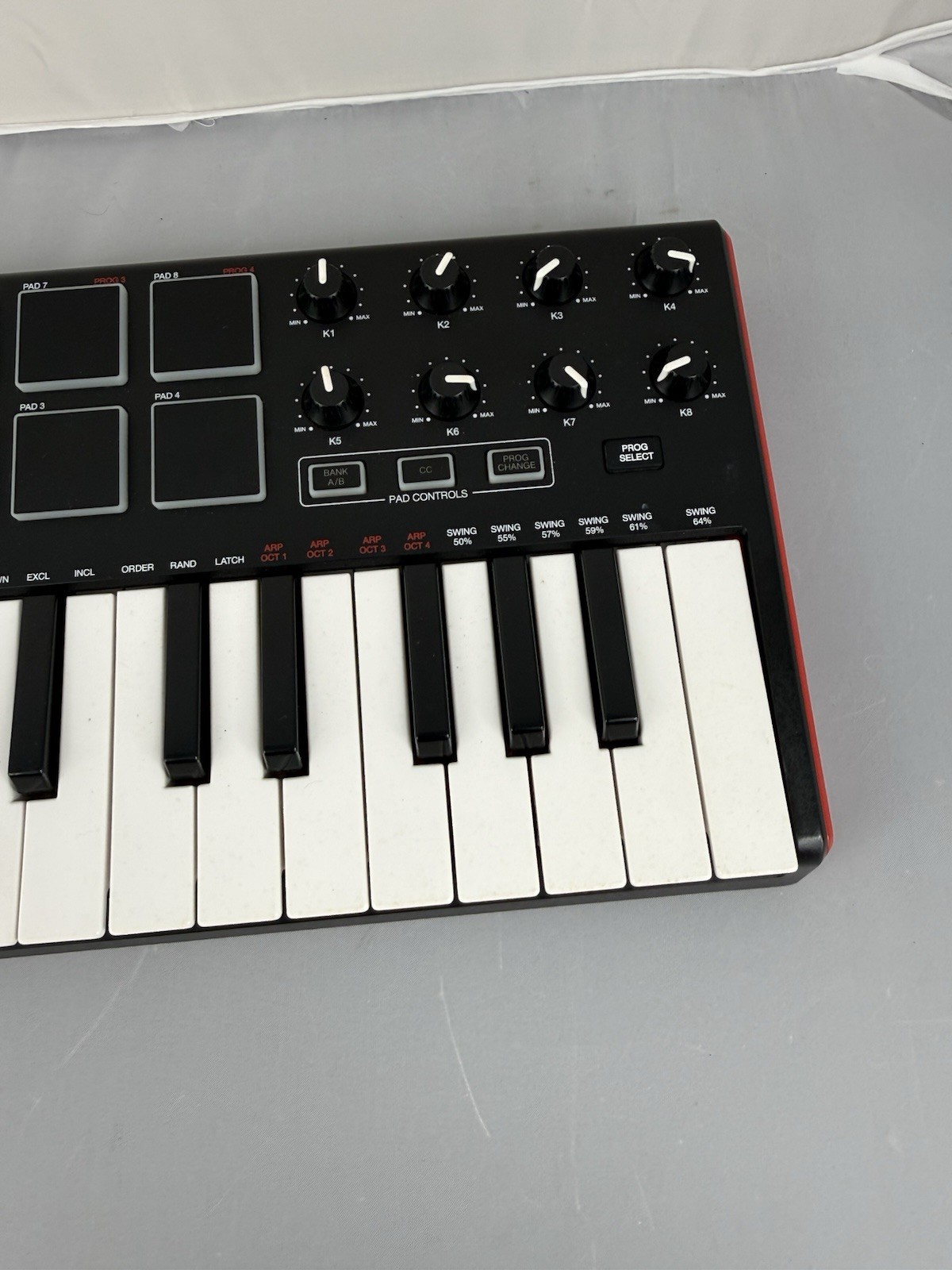 Akai Professional MPK mini