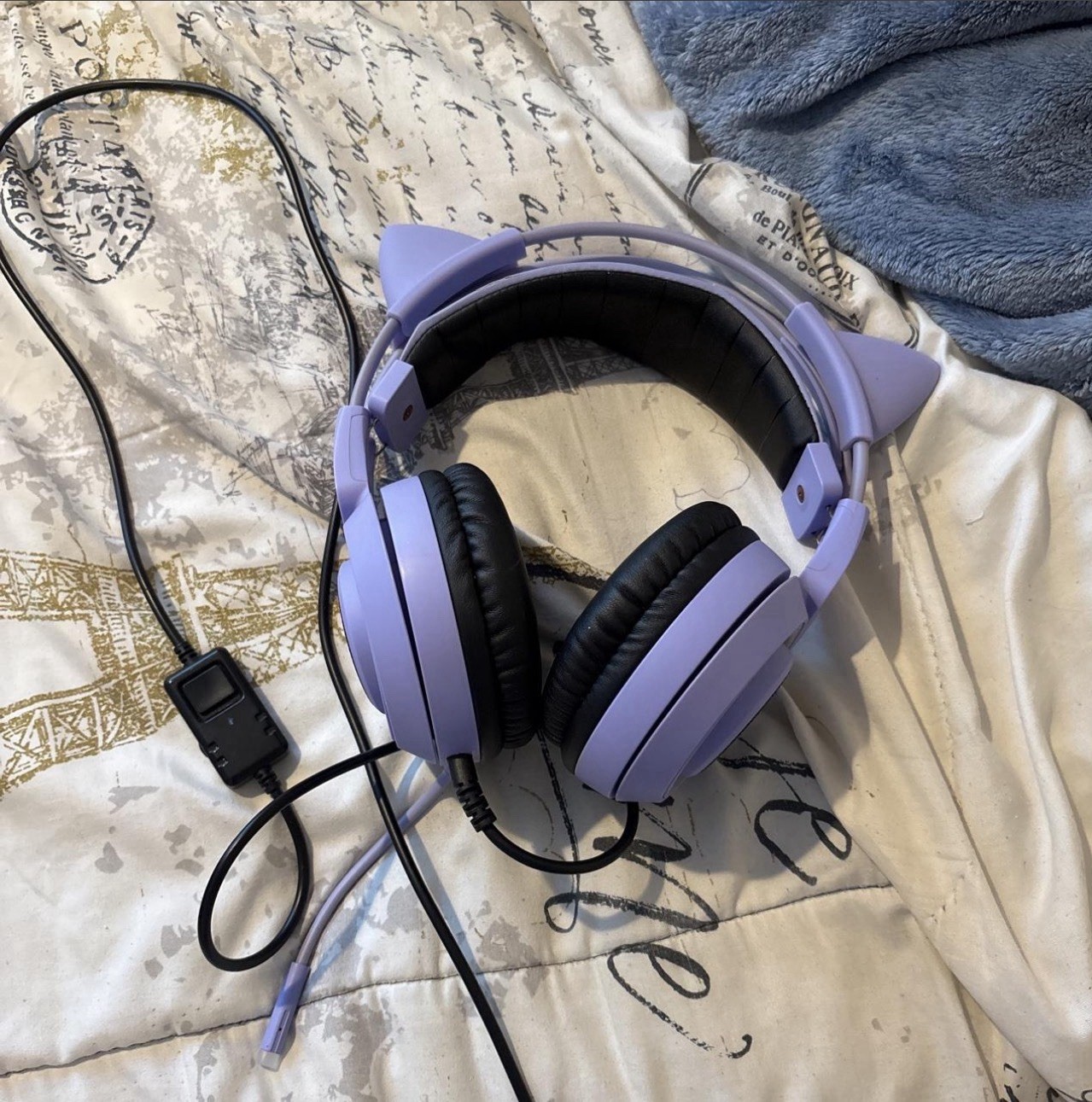 SOMIC Cat Ear Over-Ear Wired Headset 3.5mm Inline Controls Purple/Black.