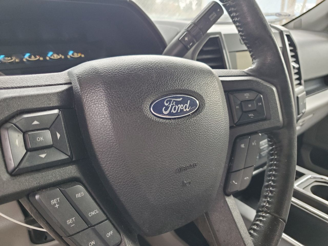 2019 Ford F150 XLT OEM Complete Glove Box
