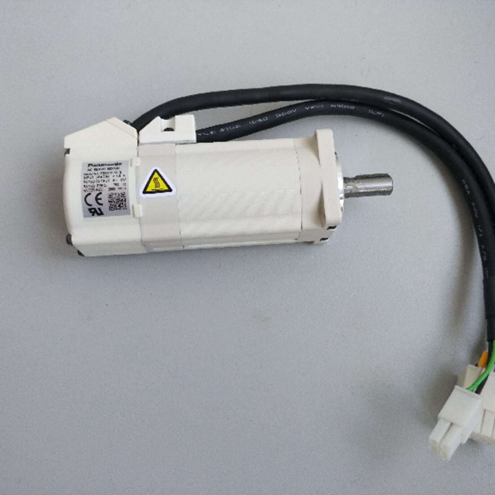 NEW PANASONIC MSMA012A1E Servo Motor