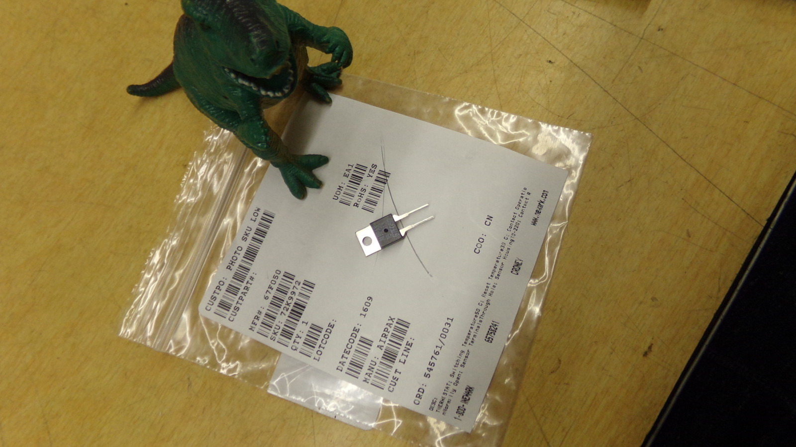NEW Thermostat 72K9972 *FREE SHIPPING*