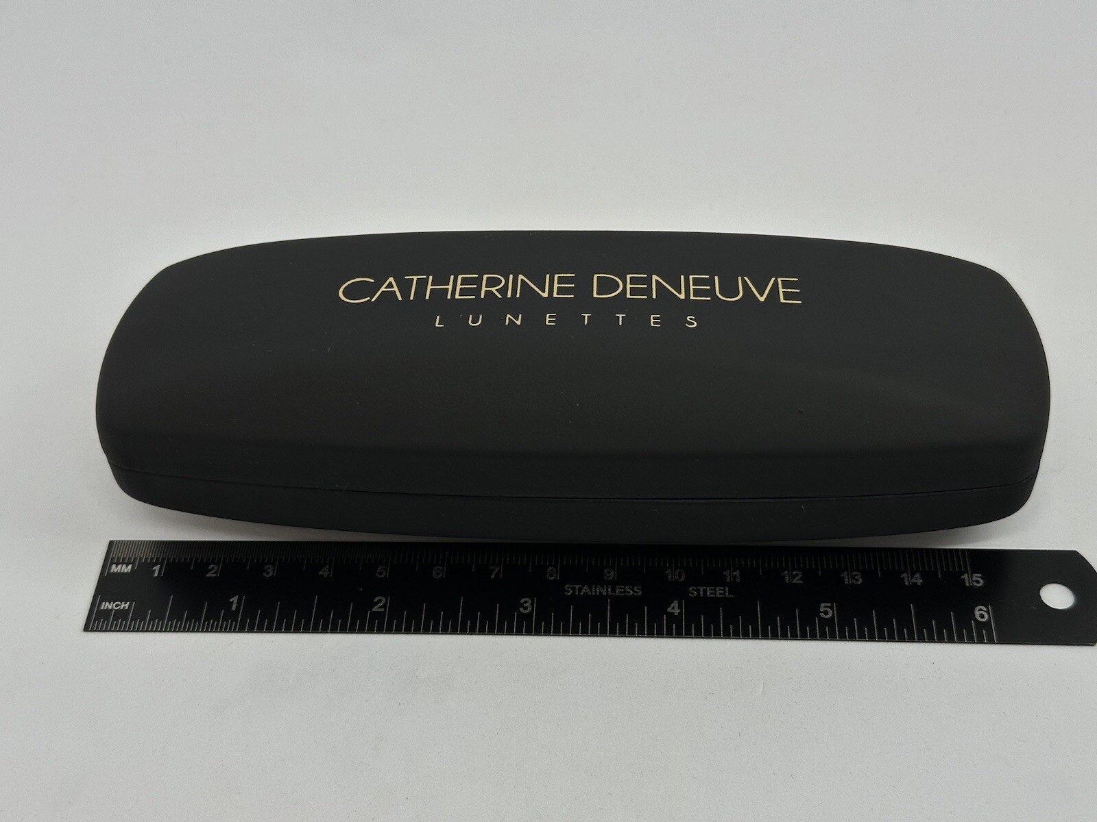 NEW Catherine Deneuve Lunettes Black Hard Eyeglasses Case Spring Closure & Cloth