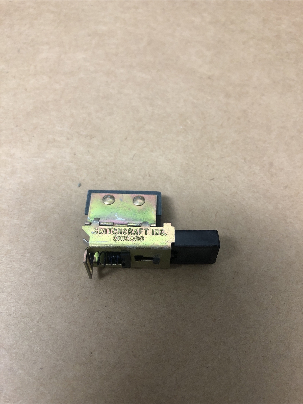 SWITCHCRAFT PART# 75037A50A