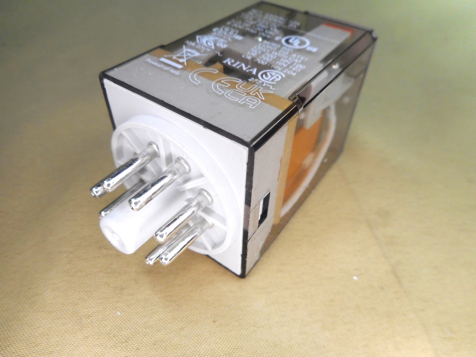 Allen Bradley 700-HA32A24-4 relay (NIB)