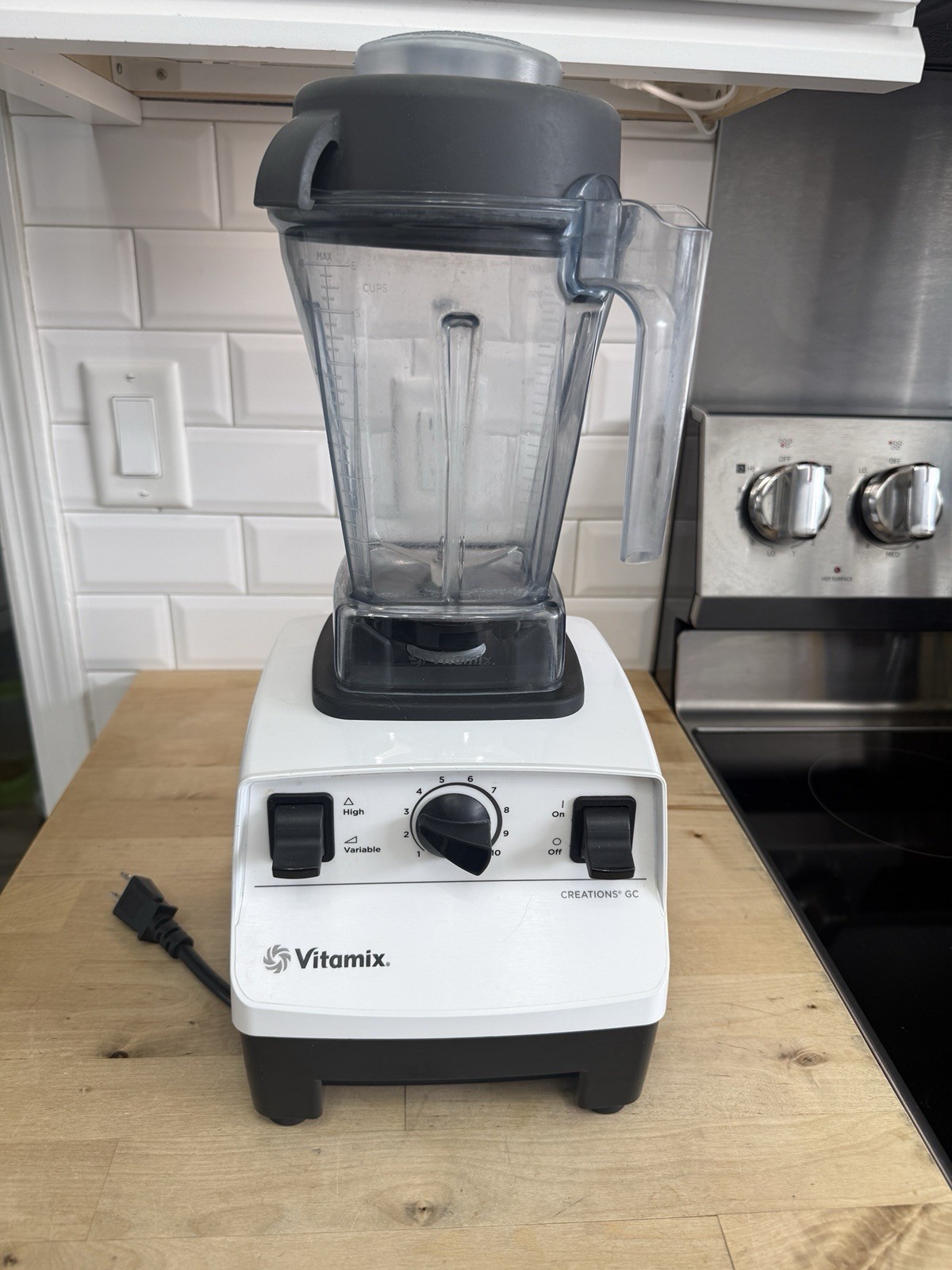 Vitamix Creations GC Blender VM0103D White Tested Runs Strong