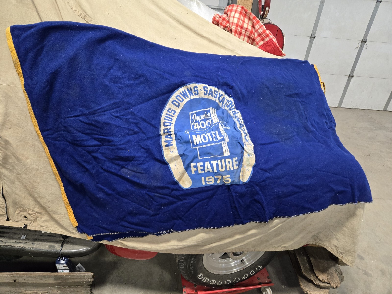 Vintage Horse Racing Show blanket Marquis Downs  Saskatoon Sask. 1975 Imperial