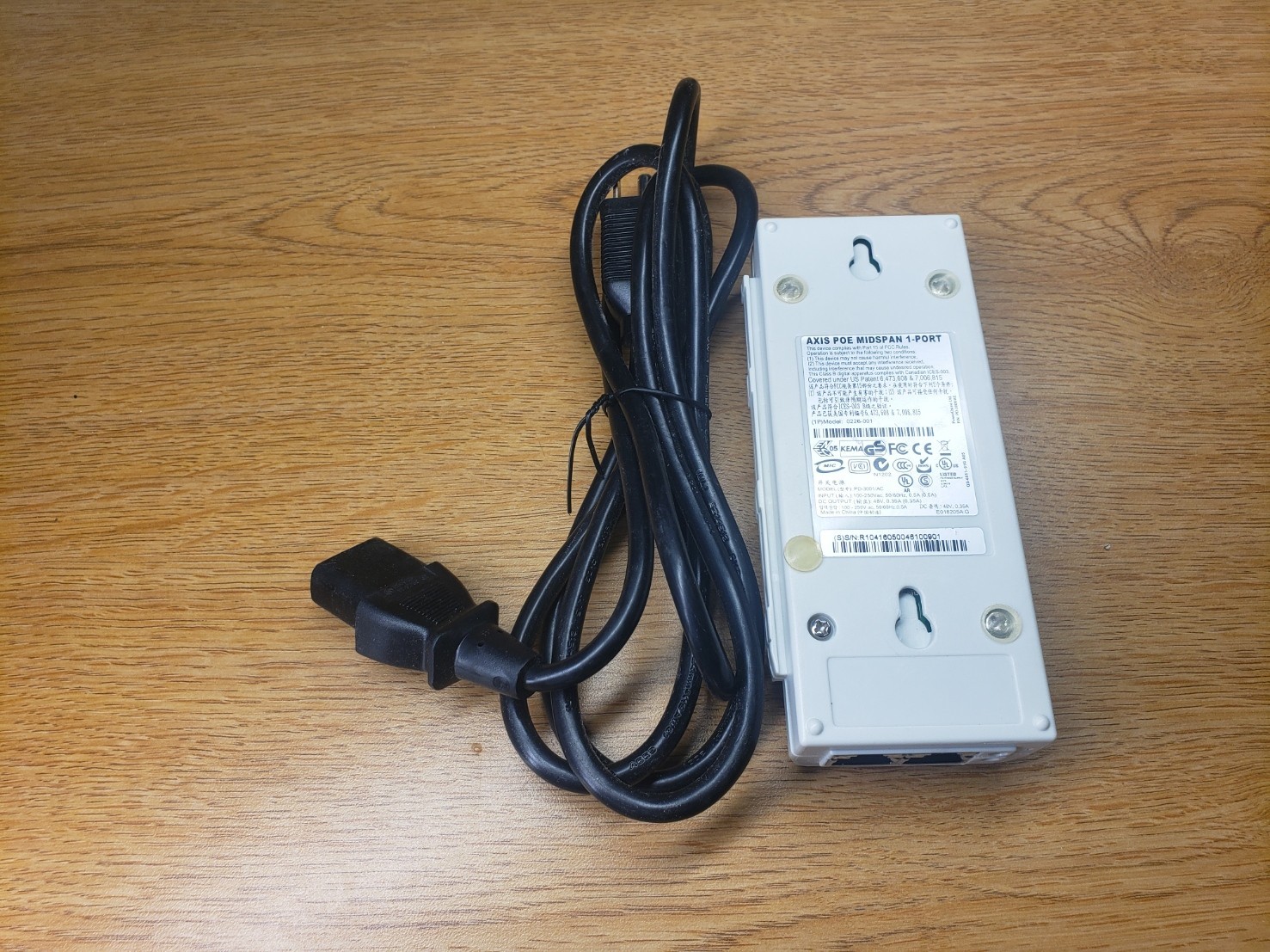 Axis POE Injector Midspan 1-port Model 0226-001