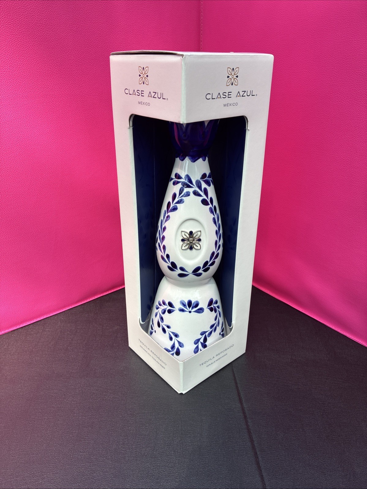 Clase Azul Tequila Reposado Pottery Hand Painted  White,Blue 750 ml Empty Bottle