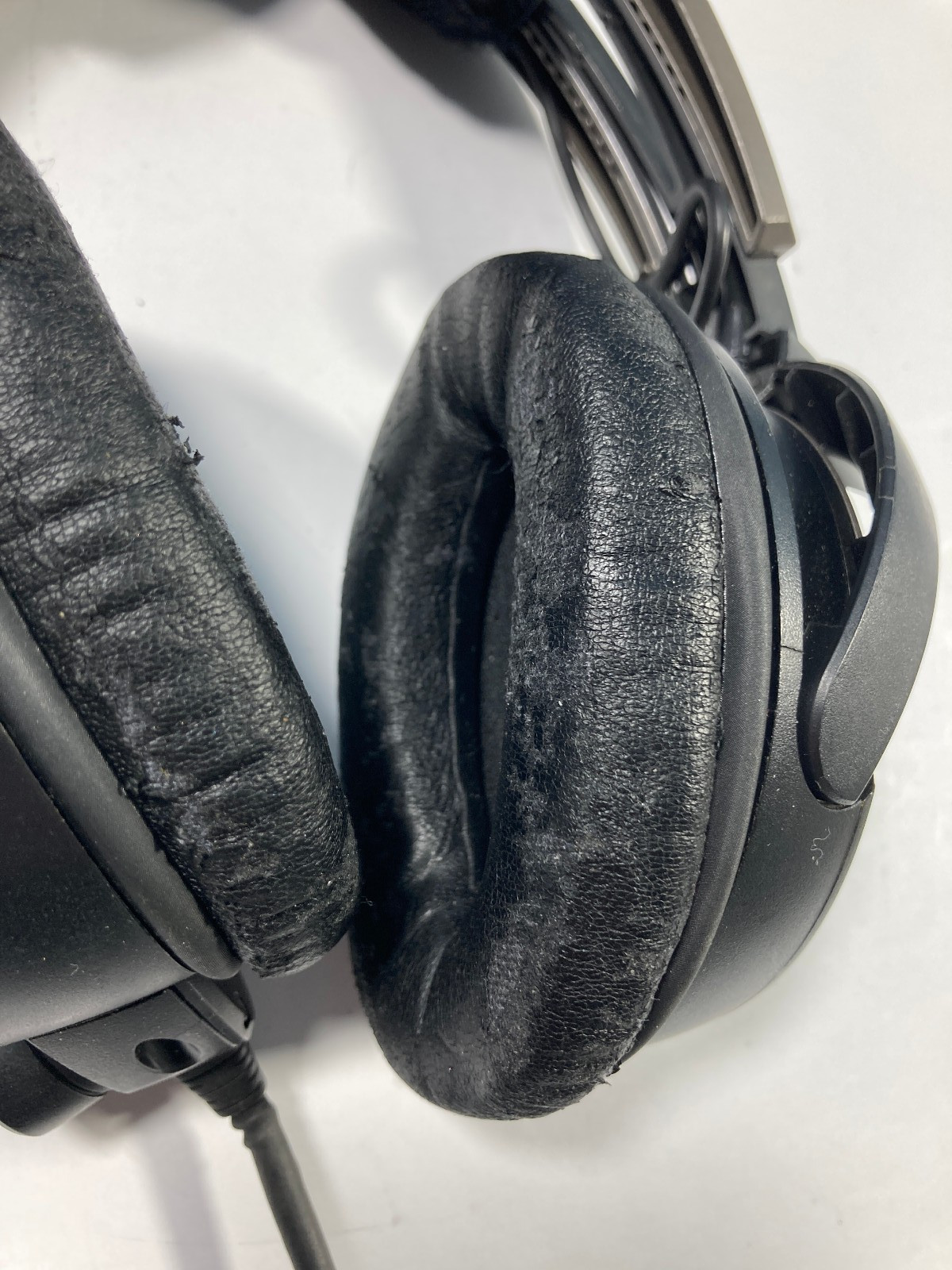 Bose A20 Aviation Headset Dual GA Plug with Bluetooth + Soft Case Used Condition