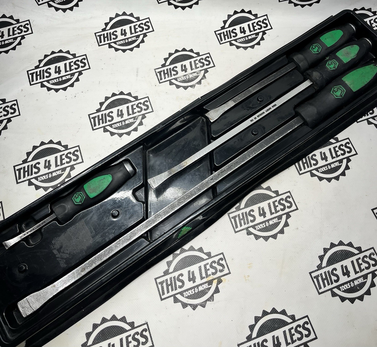 Matco 4 PIECE CURVED TIP PRY BAR SET - GREEN USED
