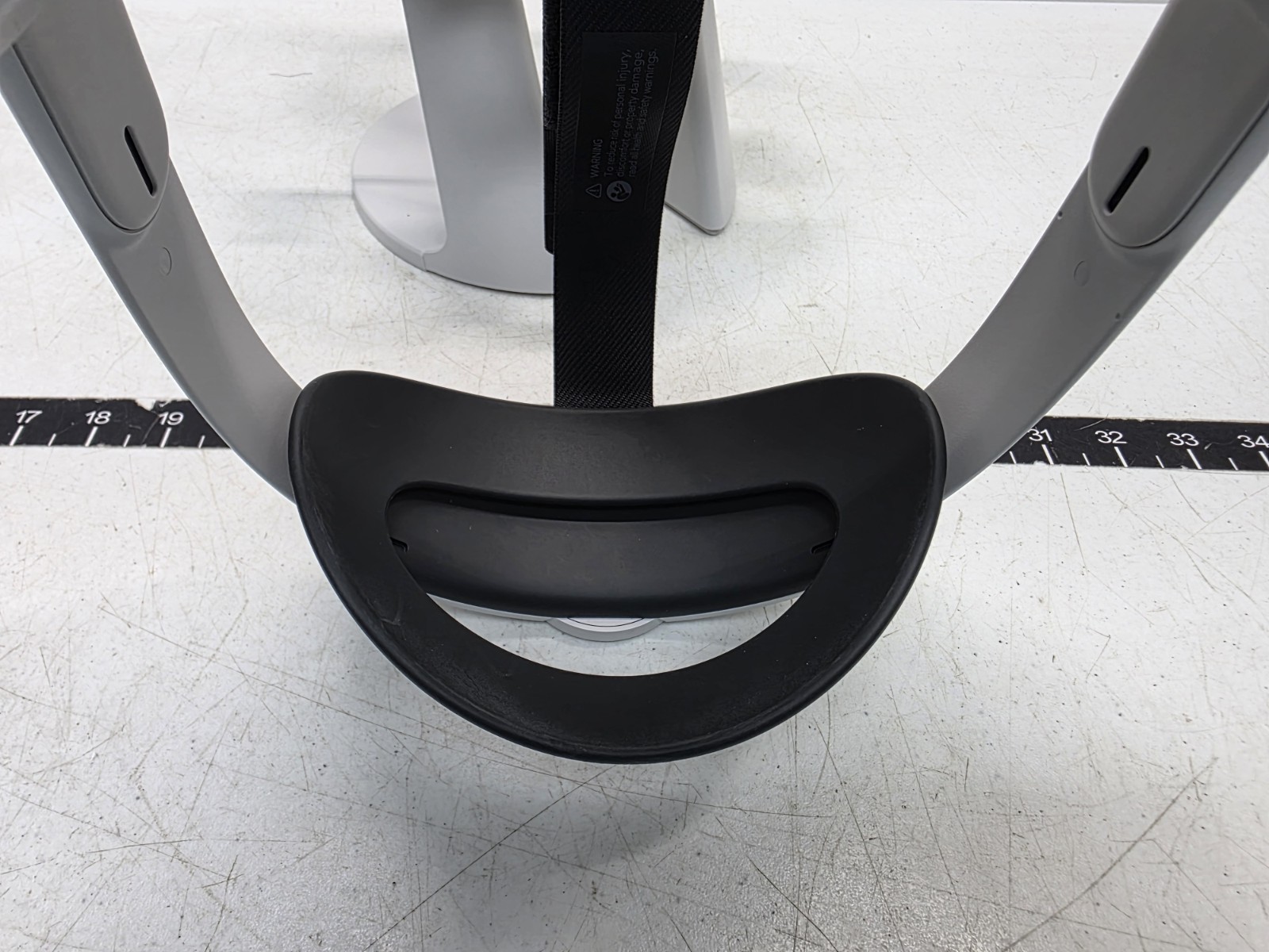 Meta Oculus Quest 2 All-in-One Standalone Virtual Reality VR Headset **READ**