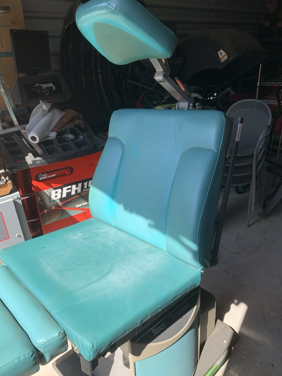 Ritter Midmark Model 119-014 75L Evolution Powered Examination Chair ~ 31423