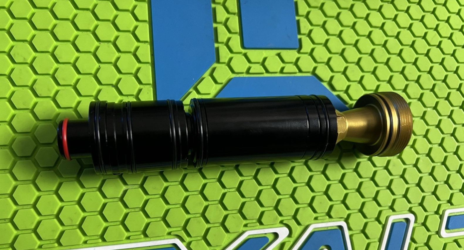 DYE MATRIX DM3 GEN-E LCD COMPLETE BOLT ENGINE CAN - GOLD BACK - PAINTBALL
