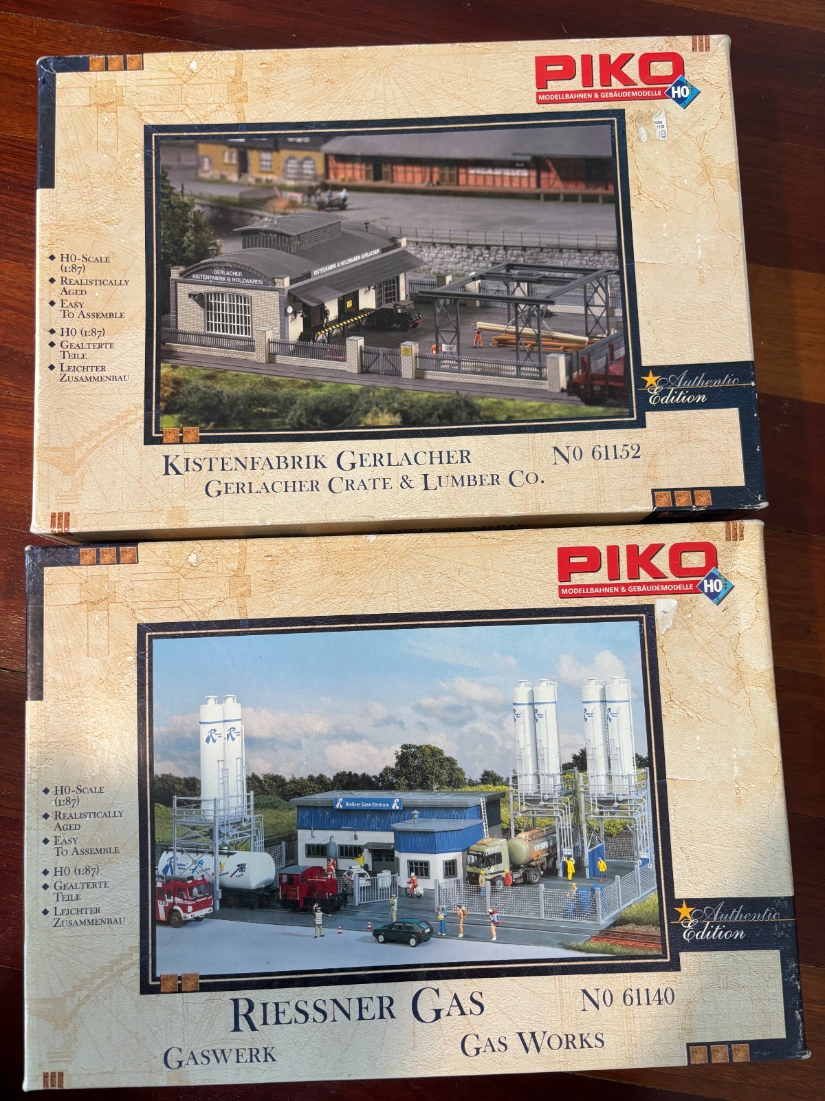 Piko 61152 & 61140 HO Scale Gerlacher Crate & Lumber Co Kit & Riessner Gas Works