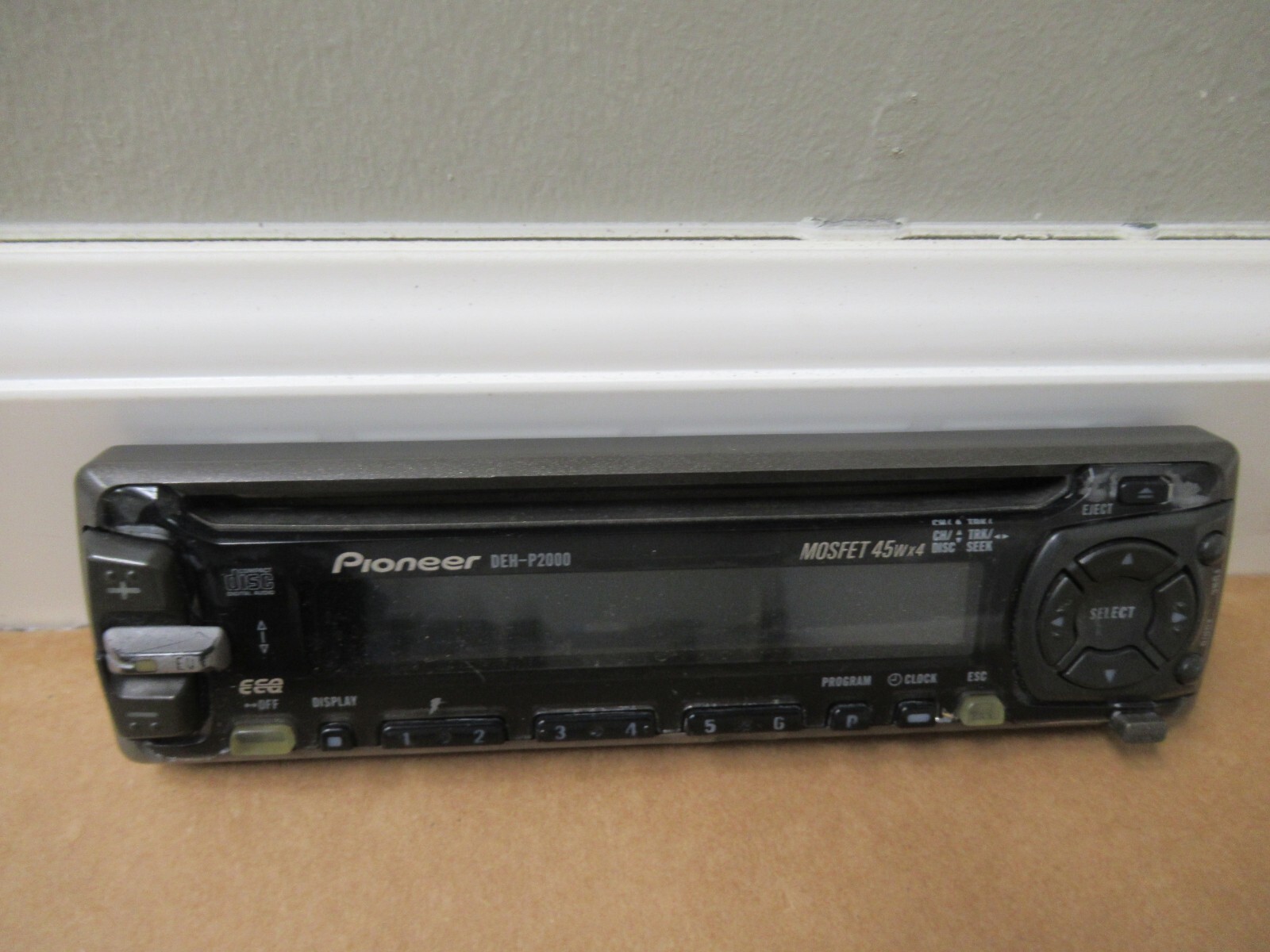 Pioneer DEH-P2000 Radio Faceplate Stereo Audio CD Player MOSFET 42wx4 Amp