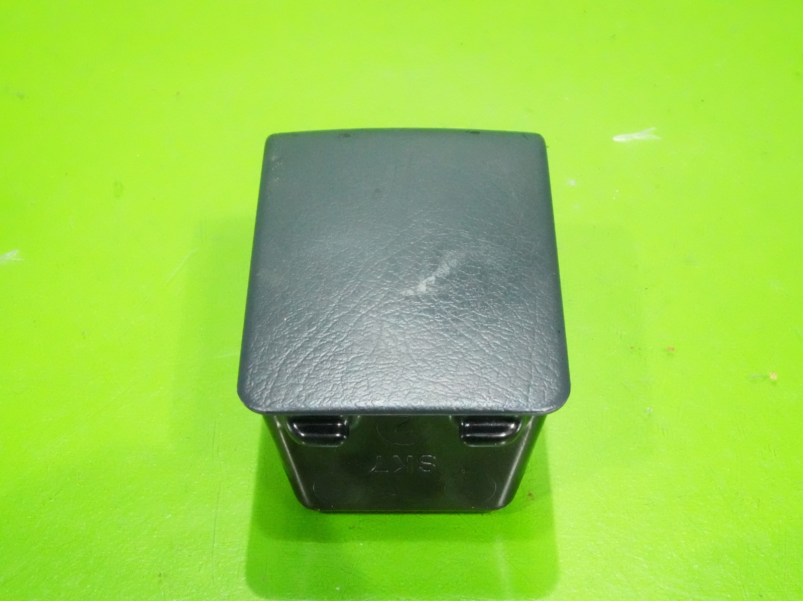 90-93 Integra OEM rear back ebrake panel ashtray coin storage box insert