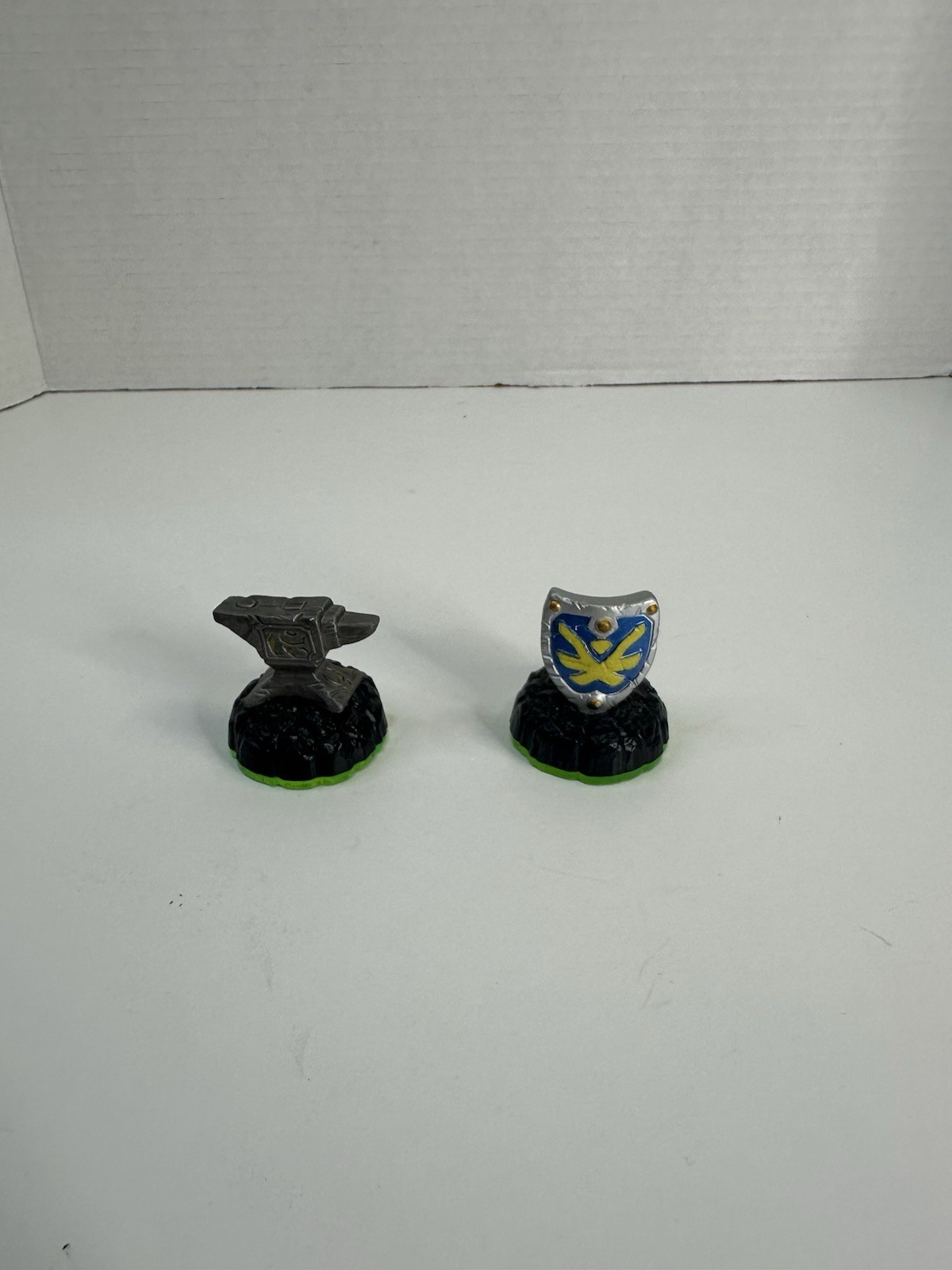 skylanders iron shield And Anvil