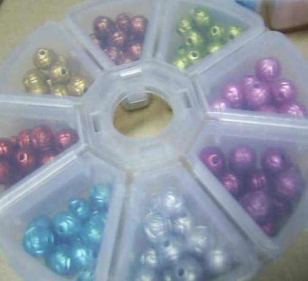 Plastic Container 8 section Organizer Round 4" x 1" inch EMPTY 8 Individual lid
