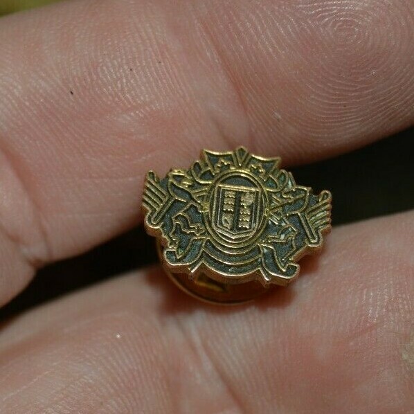 Nice Vintage Small Crest Brass Tone Ornate Military Lapel Pin Minty