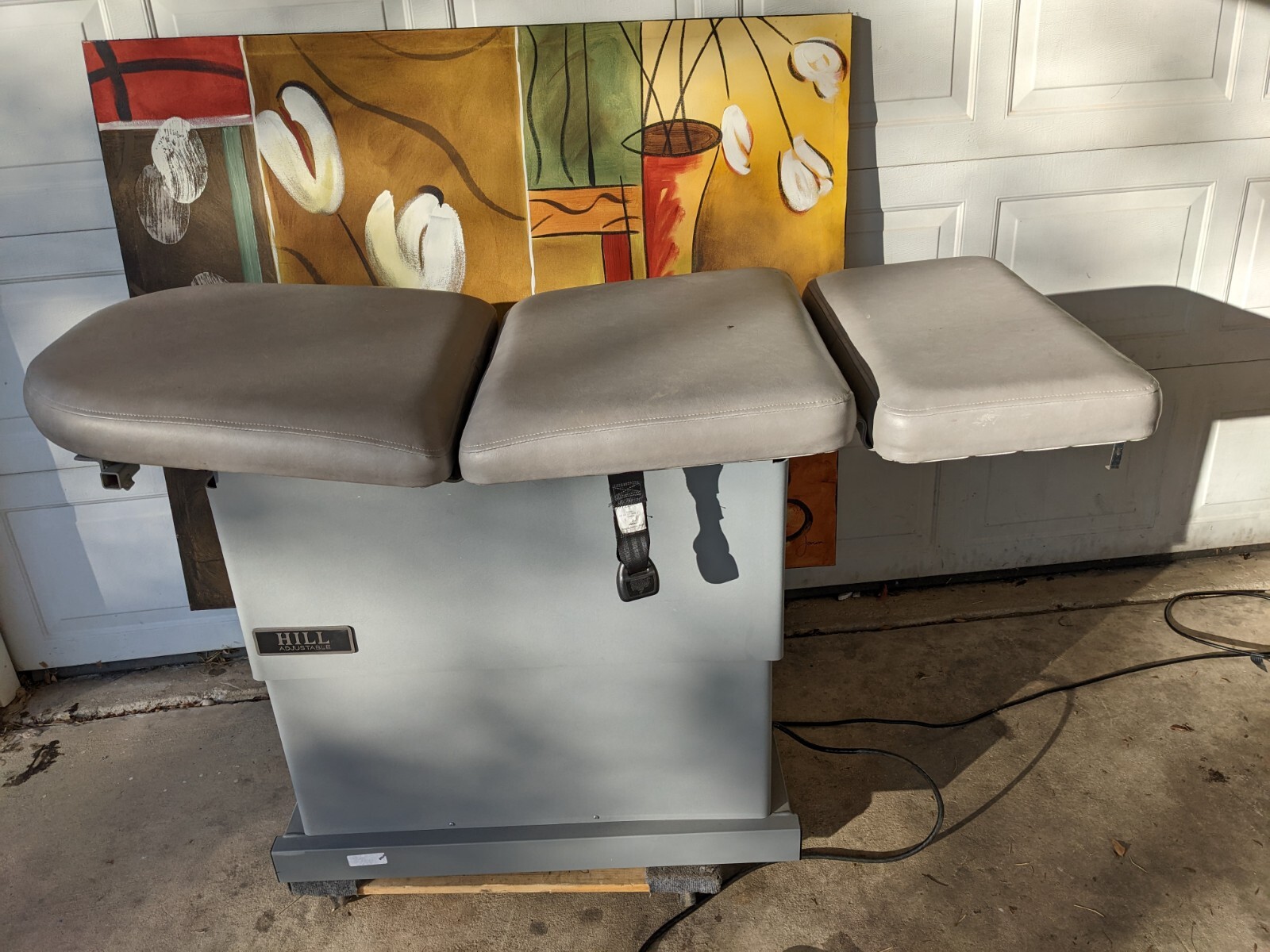 Hill Laboratories Co. HA90D Power Procedure/Exam table/Chair