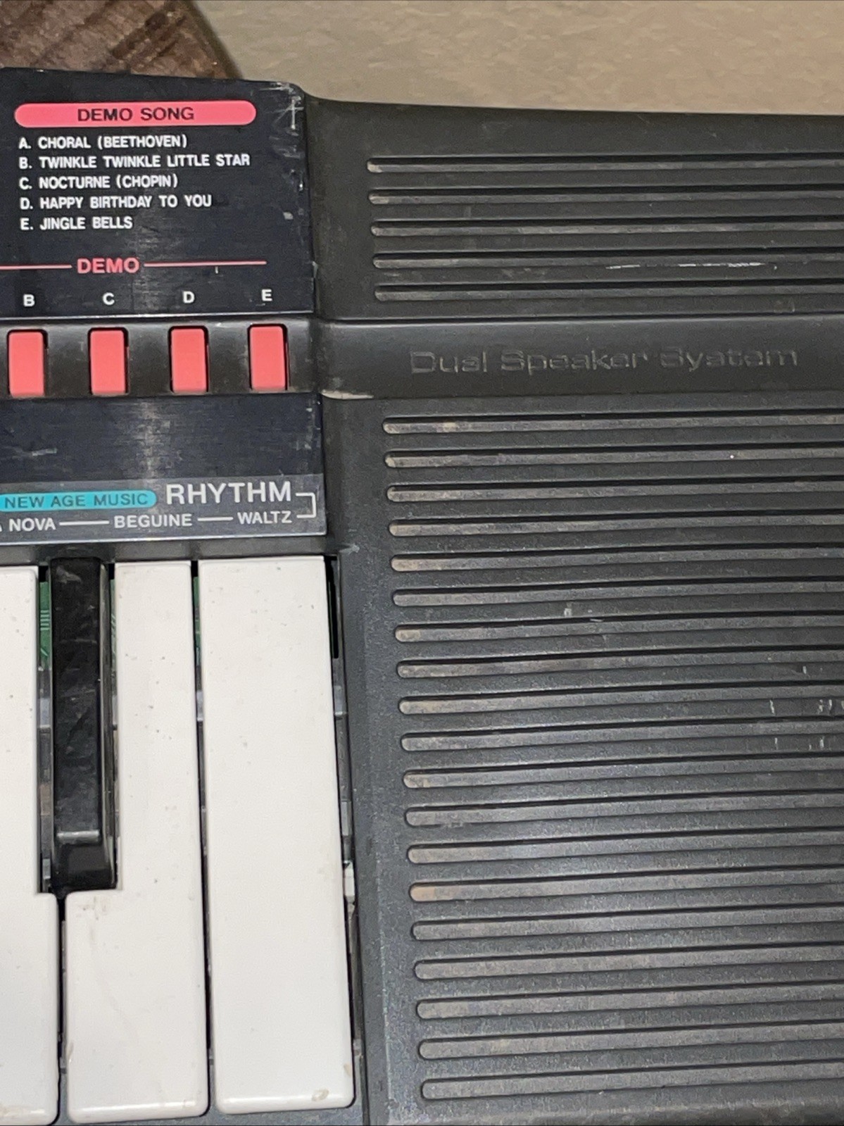 Casio SA-39 Electronic Keyboard With Super Accompaniment - Tested Working