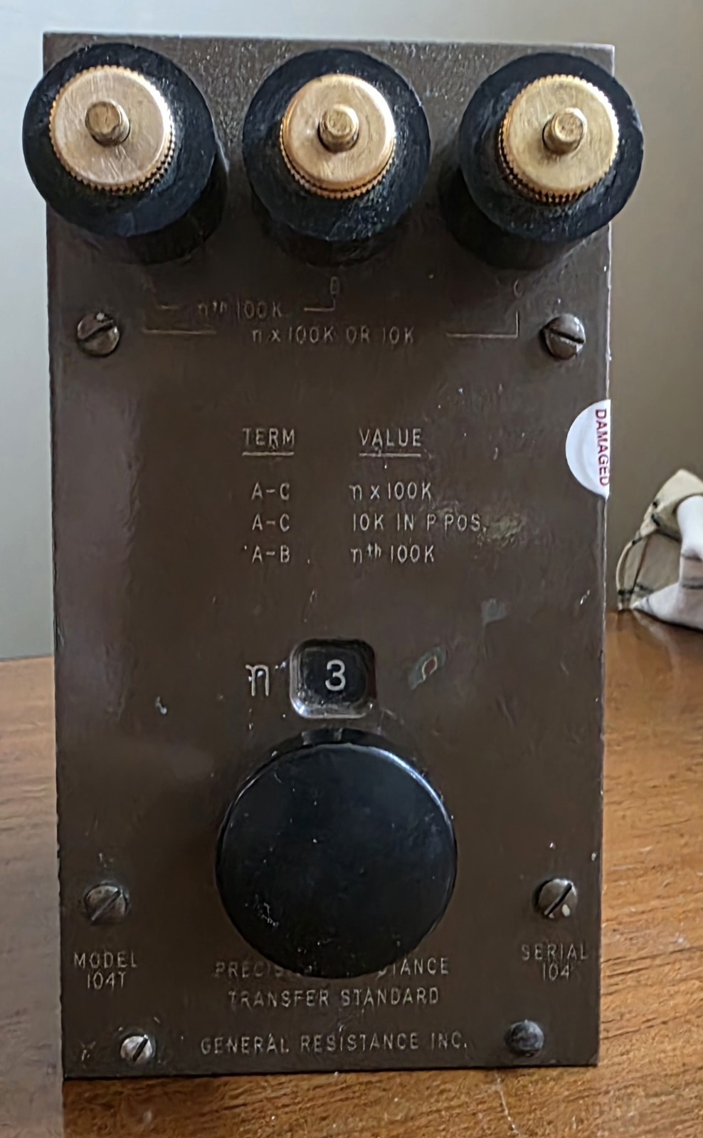 VINTAGE - GENERAL RESISTANCE 104T PRECISION RESISTANCE TRANSFER STANDARD