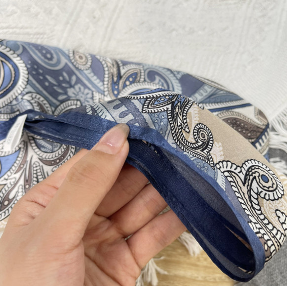 100% Silk Mulberry Scarf Neckerchief 53X53cm Bandanna Shawl paisley Print wrap